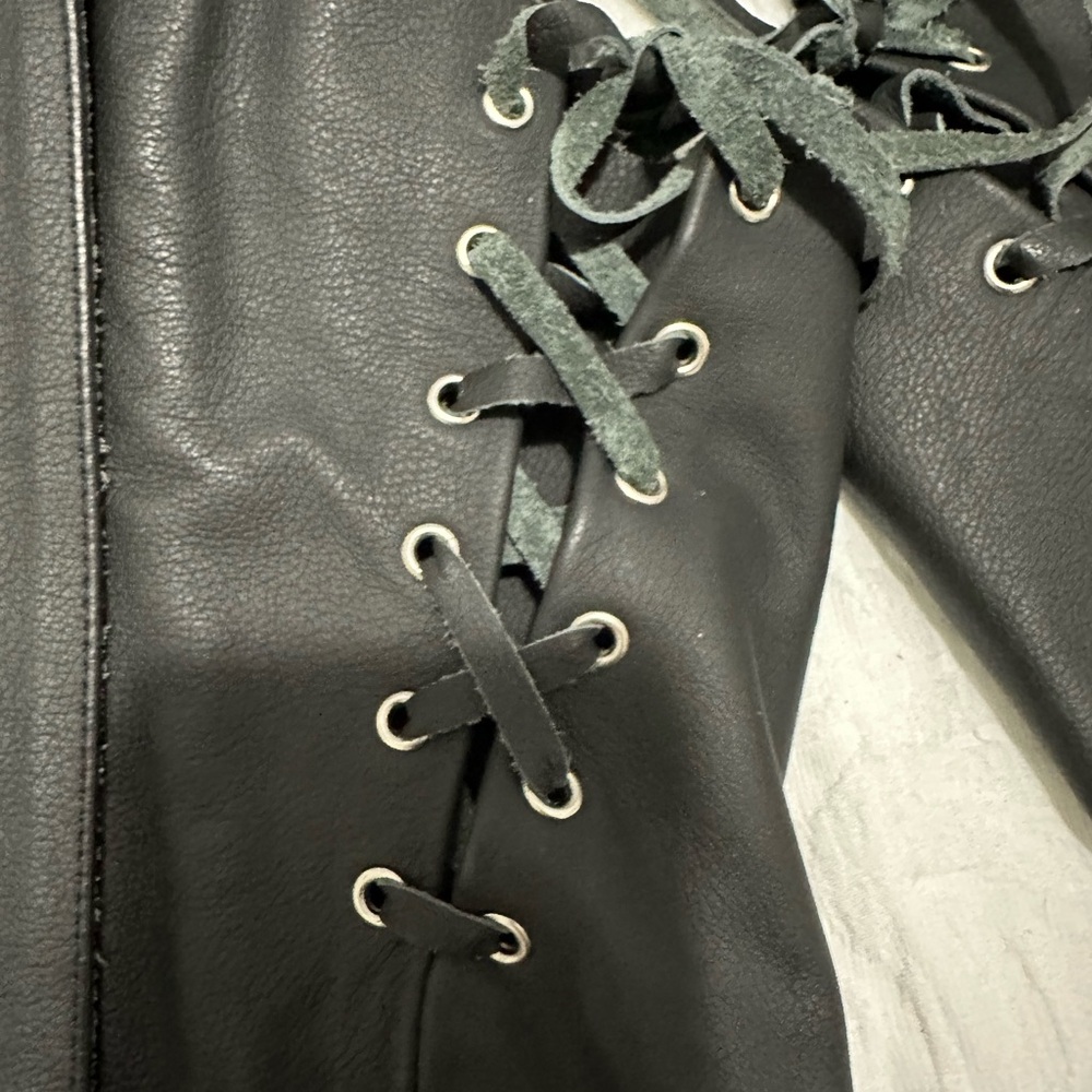 Leather Bombshell Motorcycle GoGo chaps - Picture 14 of 16